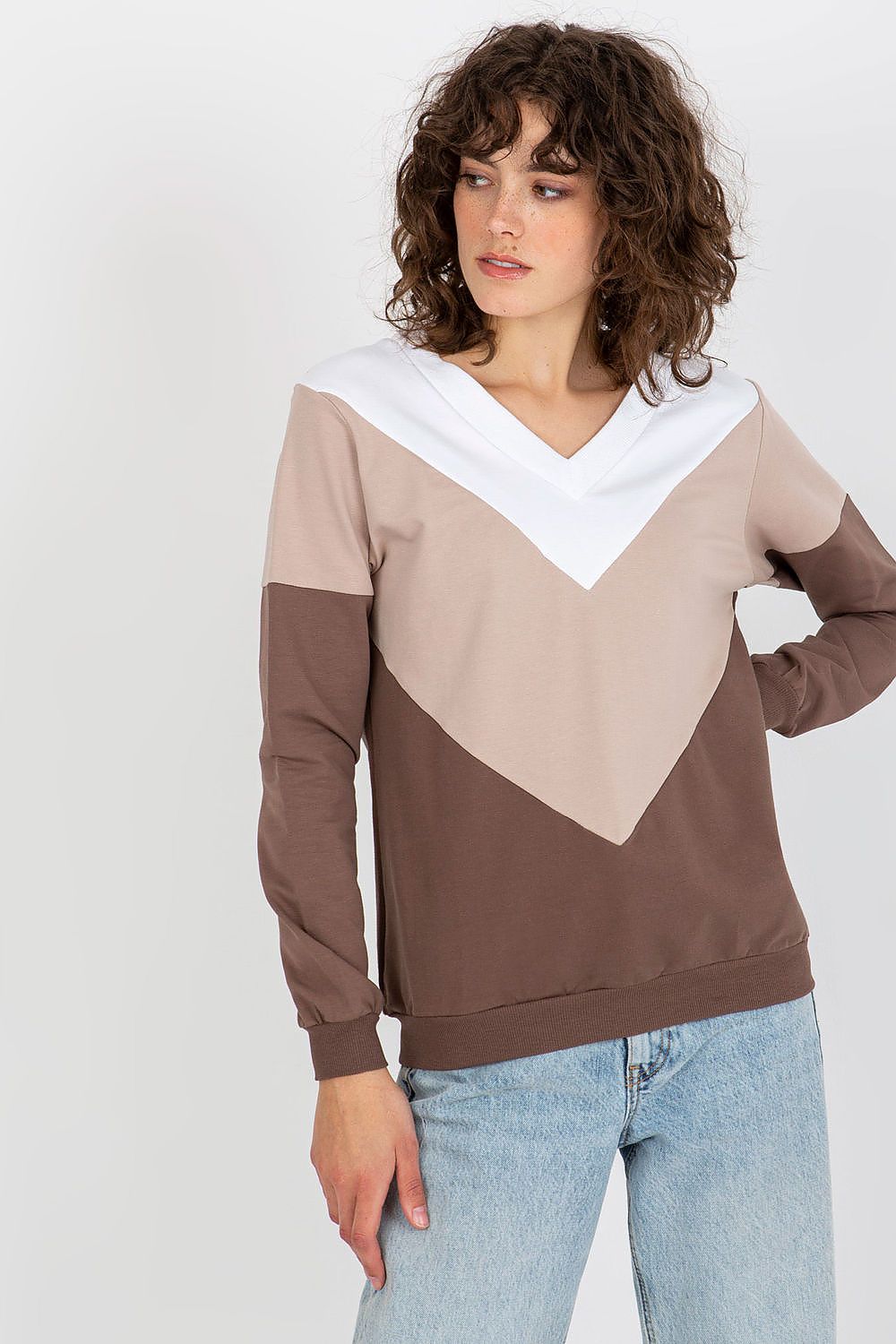 Sweatshirt model 175202